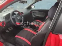 Usado Seat Ibiza 75 CV (55 kW) 2003 Rojo Utilitario