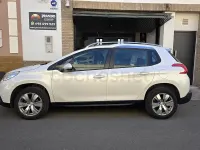 Usado Peugeot 2008 Active 92 CV (67 kW) 2015 Blanco SUV