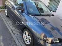 Usado Seat Ibiza Fresh 75 HP (55 kW) 2004 Cinzento Citadino