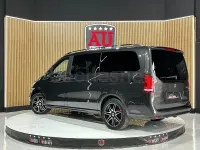Usado Mercedes V300 Exclusive 239 CV (175 kW) 2022 Gris / plata Monovolumen