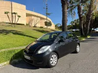 Usado Toyota Yaris Live 69 CV (50 kW) 2010 Negro Utilitario