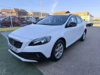 Usado Volvo V40 Kinetic 120 CV (88 kW) 2016 Blanco SUV