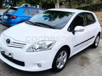 Usado Toyota Auris Active 90 CV (66 kW) 2011 Blanco Utilitario