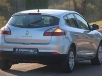 Usado Renault Mégane III LIMITED 115 CV (84 kW) 2015 Gris