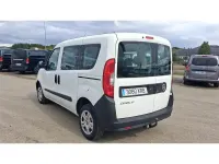 Usado Fiat Doblò Pop 95 CV (69 kW) 2018 Blanco Monovolumen