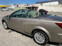 Usado Renault Mégane Cabriolet Dynamique 130 CV (95 kW) 2007 Beige Descapotable