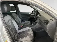 Usado VW Tiguan R-line 150 CV (110 kW) 2023 Gris / plata SUV