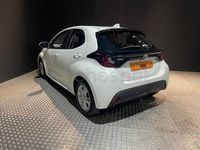 Usado Toyota Yaris Hybrid Business Edition 116 CV (85 kW) 2021 Blanco Berlina