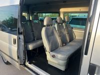 Usado Ford Transit Tourneo 140 CV (102 kW) 2012 Gris Monovolumen