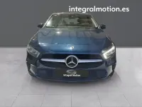 Usado Mercedes A180 115 CV (84 kW) 2021 Azul Berlina