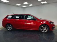 Usado Peugeot 308 GT-line 131 CV (96 kW) 2019 Rojo Familiar