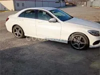 Usado Mercedes C180 AMG line 156 CV (114 kW) 2016 Blanco Berlina