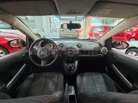 Usado Mazda 2 Active 68 CV (50 kW) 2008 Rojo Utilitario