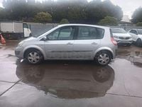 Usado Renault Scénic II Dynamique 105 CV (77 kW) 2006 Gris / plata Monovolumen