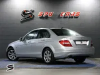 Usado Mercedes C180 156 CV (114 kW) 2012 Gris / plata Berlina