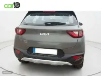Usado Kia Stonic 120 CV (88 kW) 2022 Gris SUV