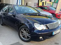 Usado Mercedes C220 Classic 150 CV (110 kW) 2007 Azul Berlina