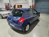 Usado Renault Clio II Dynamique 100 CV (73 kW) 2008 Azul Berlina