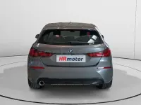 Usado BMW 118 Comfort Edition 136 CV (100 kW) 2022 Gris / plata Utilitario