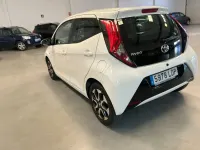 Usado Toyota Aygo X-play 72 CV (52 kW) 2019 Blanco Utilitario