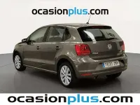 Usado VW Polo Advance 90 CV (66 kW) 2016 Gris Utilitario