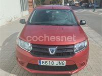 Usado Dacia Sandero Ambiance 75 CV (55 kW) 2016 Granate Berlina