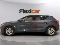 Usado Seat Leon Style 131 CV (96 kW) 2021 Gris Berlina