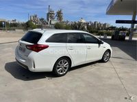 Käytetty Toyota Auris Hybrid Advance 136 HP (100 kW) 2013 Valkoinen Farmari