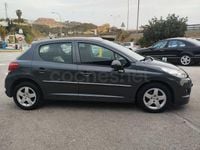 Usado Peugeot 207 Active 75 CV (55 kW) 2012 Gris / plata Berlina
