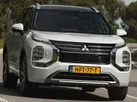Usado Mitsubishi Outlander Motion 150 CV (110 kW) 2017 Gris SUV