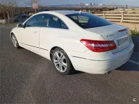 Usado Mercedes E220 170 CV (125 kW) 2011 Blanco Coupe