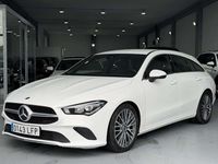 Usado Mercedes CLA200 Shooting Brake 150 CV (110 kW) 2020 Blanco Familiar