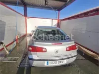 Usado Renault Laguna II Authentique 110 CV (80 kW) 2006 Gris / plata Berlina