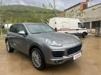 Usado Porsche Cayenne Platinum Edition 262 CV (192 kW) 2016 Gris / plata SUV