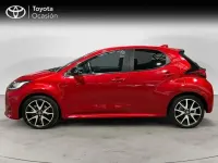 Usado Toyota Yaris Hybrid Style 116 CV (85 kW) 2022 Rojo Berlina