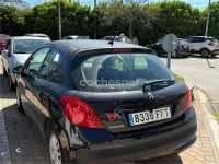 Usado Peugeot 207 90 CV (66 kW) 2006 Negro Berlina