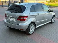 Usado Mercedes B180 109 CV (80 kW) 2009 Gris / plata Monovolumen