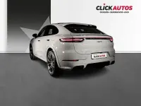 Usado Porsche Cayenne Platinum Edition 462 CV (339 kW) 2023 Gris / plata SUV