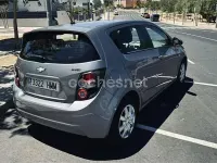 Usado Chevrolet Aveo LT 75 CV (55 kW) 2012 Gris / plata Berlina