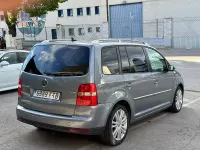 Usado VW Touran Highline 140 CV (102 kW) 2007 Gris / plata Monovolumen