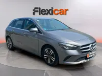 Usado Mercedes B200 150 CV (110 kW) 2021 Gris Utilitario