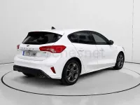Usado Ford Focus ST-Line 125 CV (91 kW) 2021 Blanco Berlina
