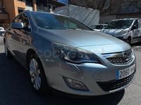 Usado Opel Astra Excellence 140 CV (102 kW) 2012 Gris / plata Familiar