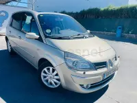 Usado Renault Scénic Dynamique 130 CV (95 kW) 2008 Beige Monovolumen
