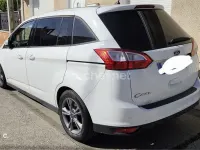 Usado Ford Grand C-Max Business Edition 95 CV (69 kW) 2019 Blanco Monovolumen