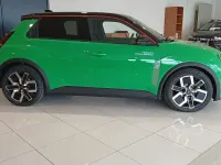 Nuevo Renault R5 Techno 110 kW (150 CV) 2025 Verde Utilitario