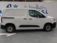 Usado Citroën Berlingo Live 102 CV (75 kW) 2021 Blanco Monovolumen