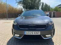 Usado Kia Niro 141 CV (103 kW) 2018 Gris / plata SUV