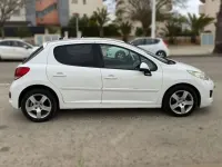 Usado Peugeot 207 Active 92 CV (67 kW) 2011 Blanco Utilitario