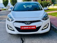Usado Hyundai i30 100 CV (73 kW) 2014 Blanco Berlina